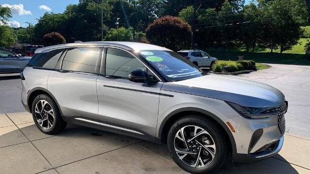 2024 Lincoln Nautilus Hybrid Premiere