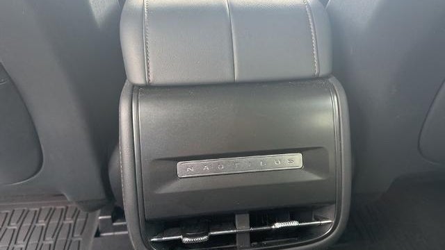 2024 Lincoln Nautilus Hybrid Premiere