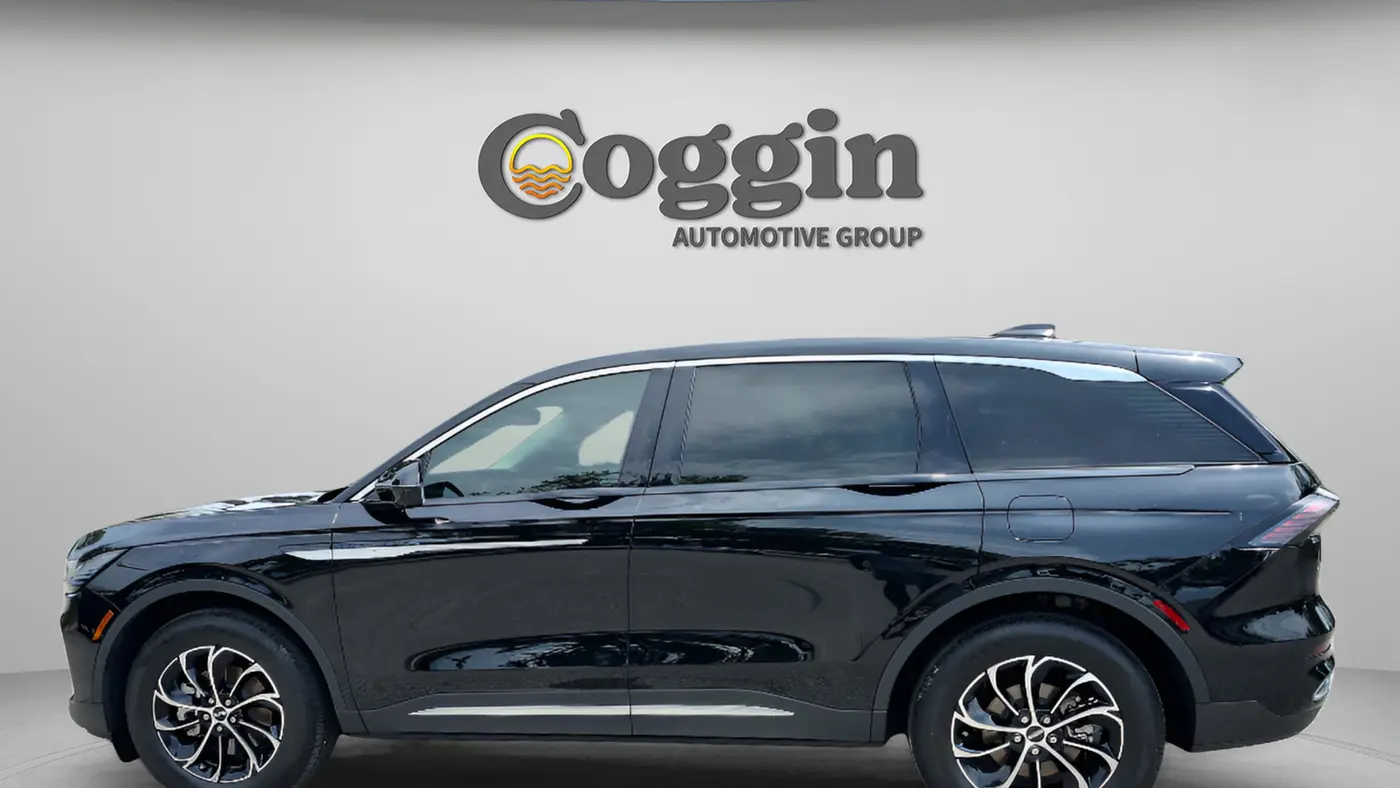 2025 Lincoln Nautilus Hybrid Premiere