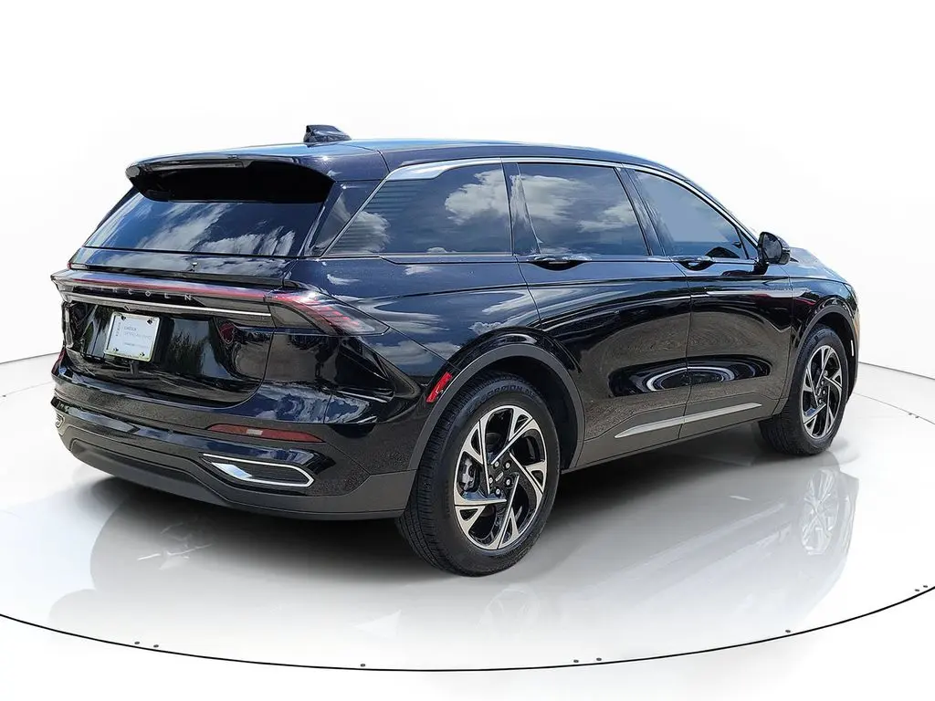 2026 Lincoln Nautilus - $56,995