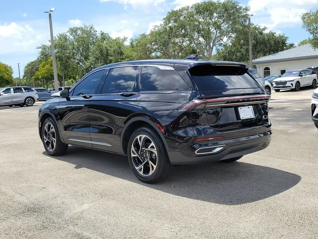 2026 Lincoln Nautilus - $56,995