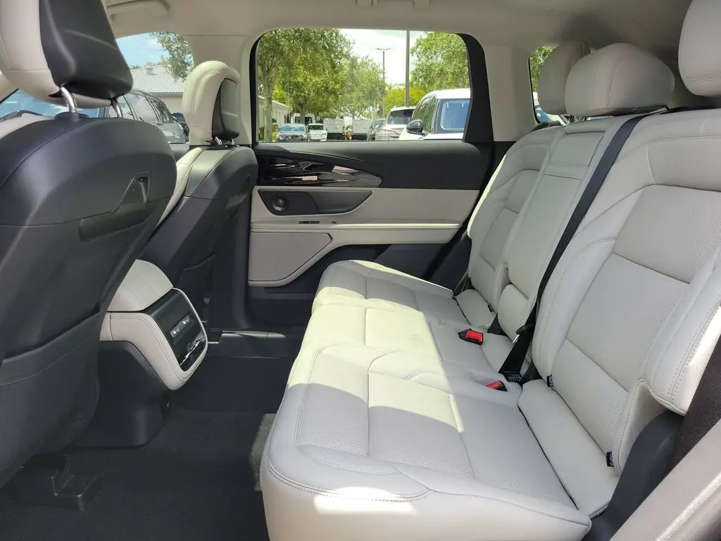 2026 Lincoln Nautilus - $56,995