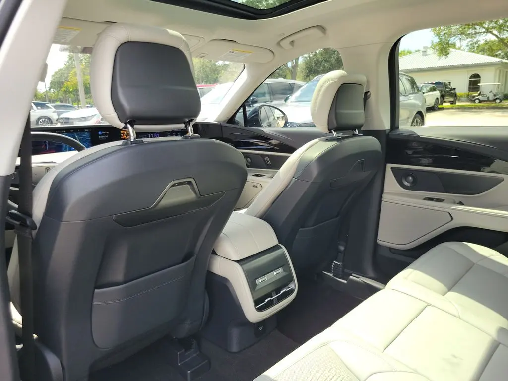2026 Lincoln Nautilus - $56,995