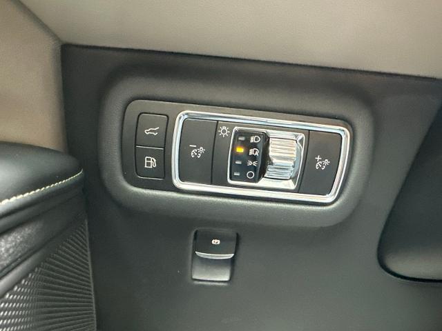 2025 Lincoln Nautilus - $49,500