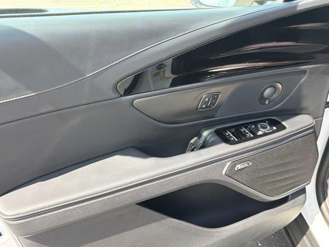 2025 Lincoln Nautilus - $52,500