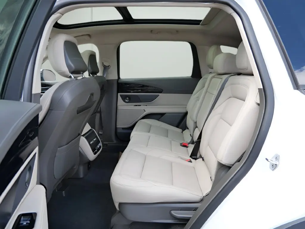 2025 Lincoln Nautilus - $54,345