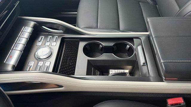 2025 Lincoln Nautilus Hybrid Premiere
