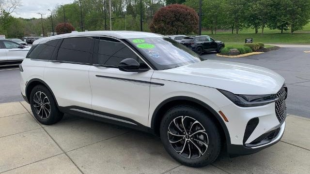 2024 Lincoln Nautilus Hybrid Premiere