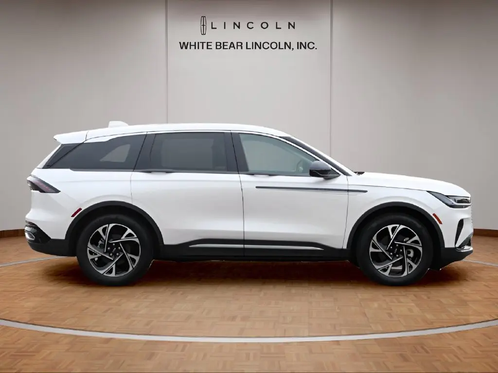 2026 Lincoln Nautilus - $57,345