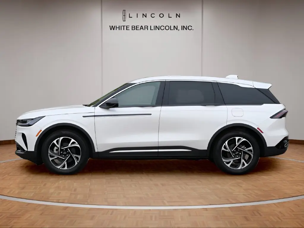 2026 Lincoln Nautilus - $57,345