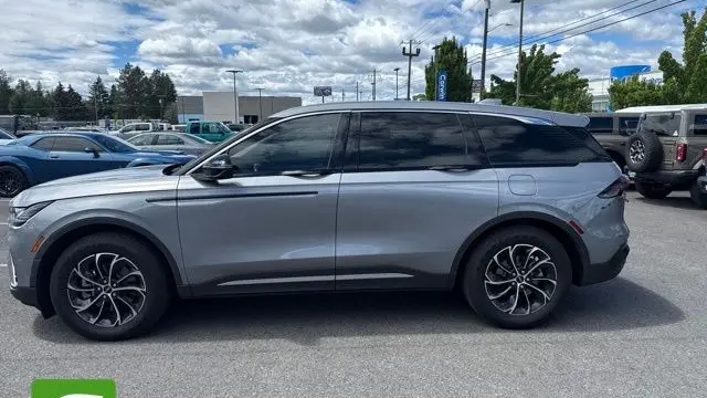 2025 Lincoln Nautilus Hybrid Premiere