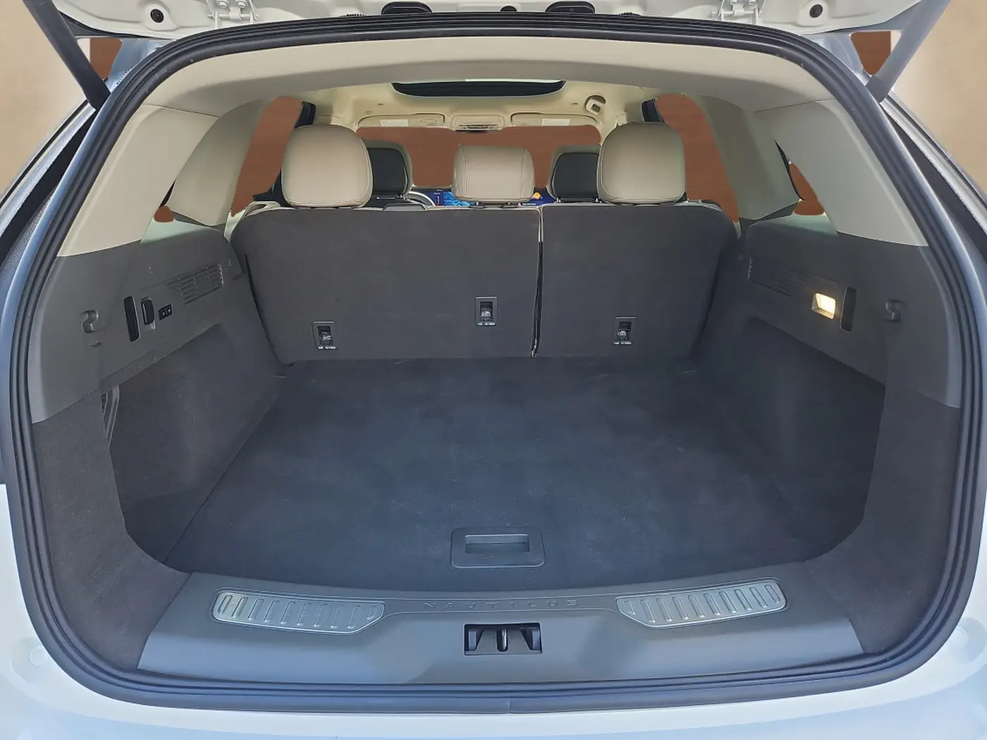 2025 Lincoln Nautilus - $47,500