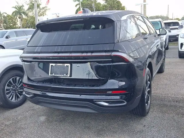 2025 Lincoln Nautilus - $45,990