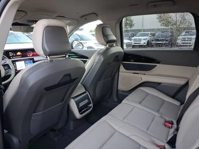 2025 Lincoln Nautilus - $45,990