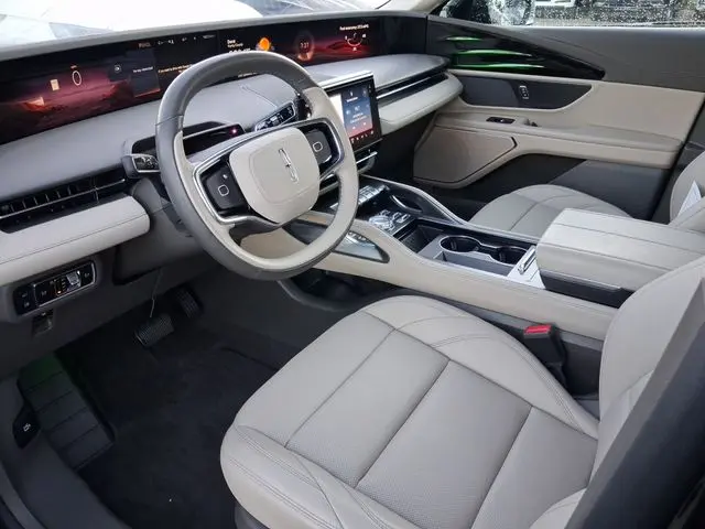 2025 Lincoln Nautilus - $45,990