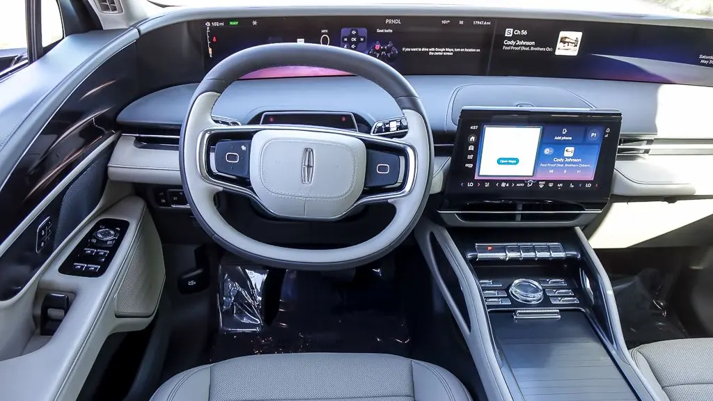 2025 Lincoln Nautilus Hybrid Premiere