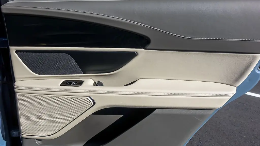 2025 Lincoln Nautilus Hybrid Premiere