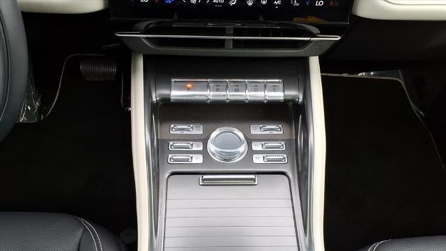 2024 Lincoln Nautilus Hybrid Premiere