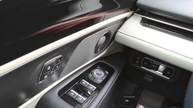 2024 Lincoln Nautilus Hybrid Premiere
