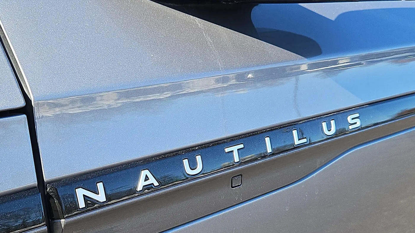 2025 Lincoln Nautilus Hybrid Premiere
