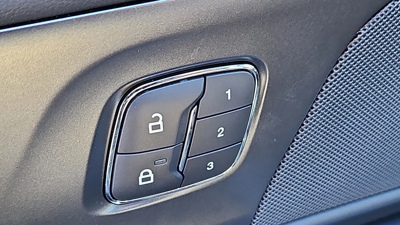 2025 Lincoln Nautilus Hybrid Premiere