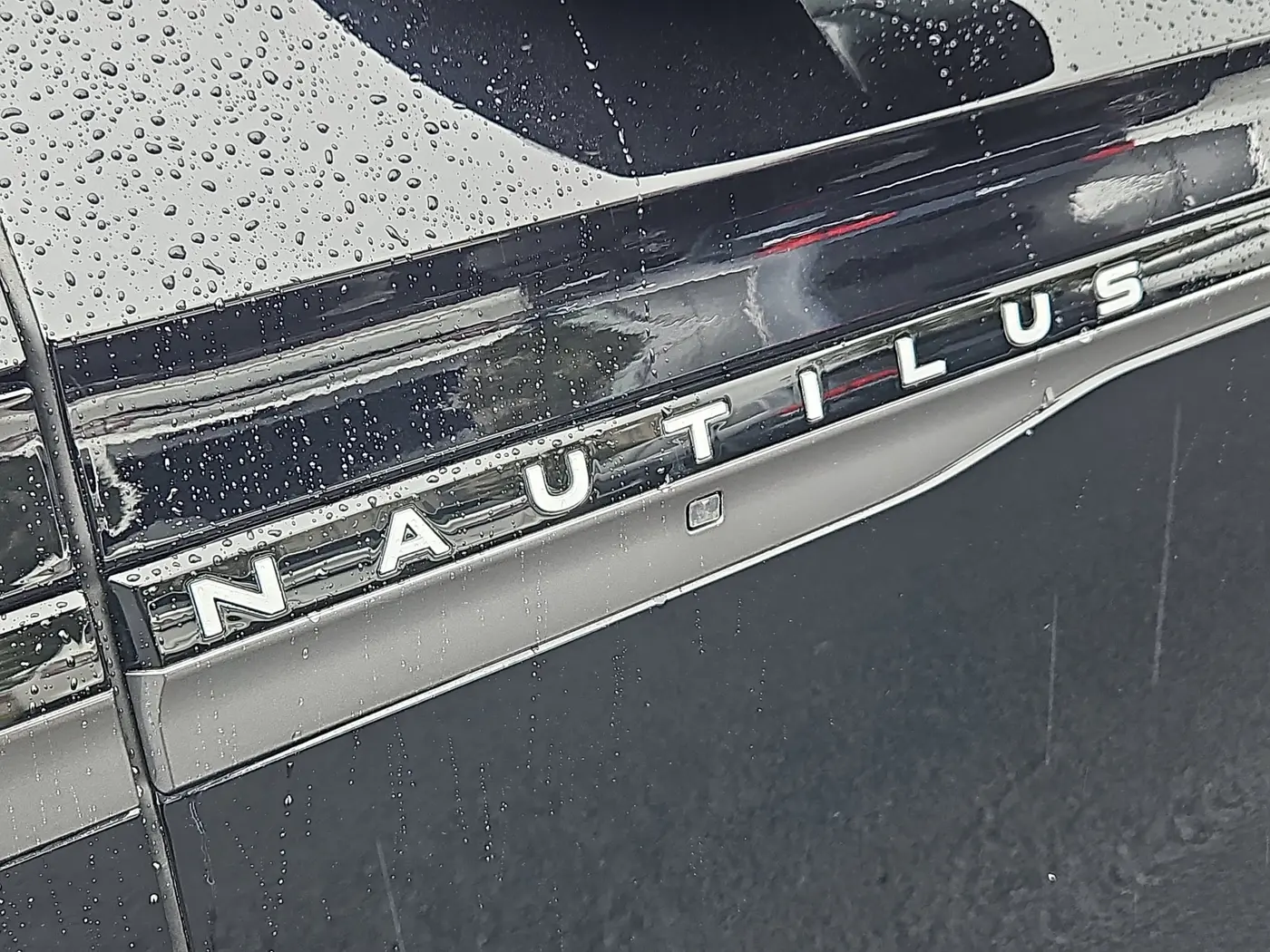 2025 Lincoln Nautilus - $45,500