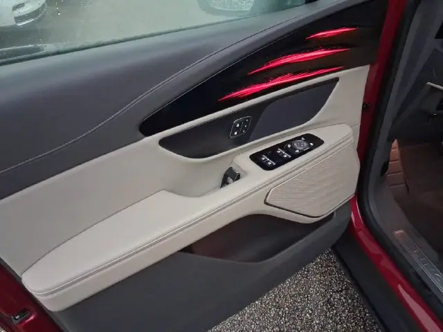 2024 Lincoln Nautilus - $39,990