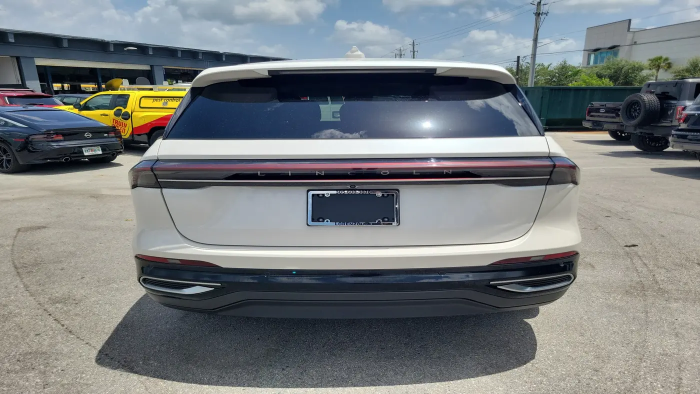 2024 Lincoln Nautilus - $37,990