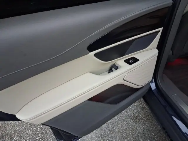 2024 Lincoln Nautilus - $38,990