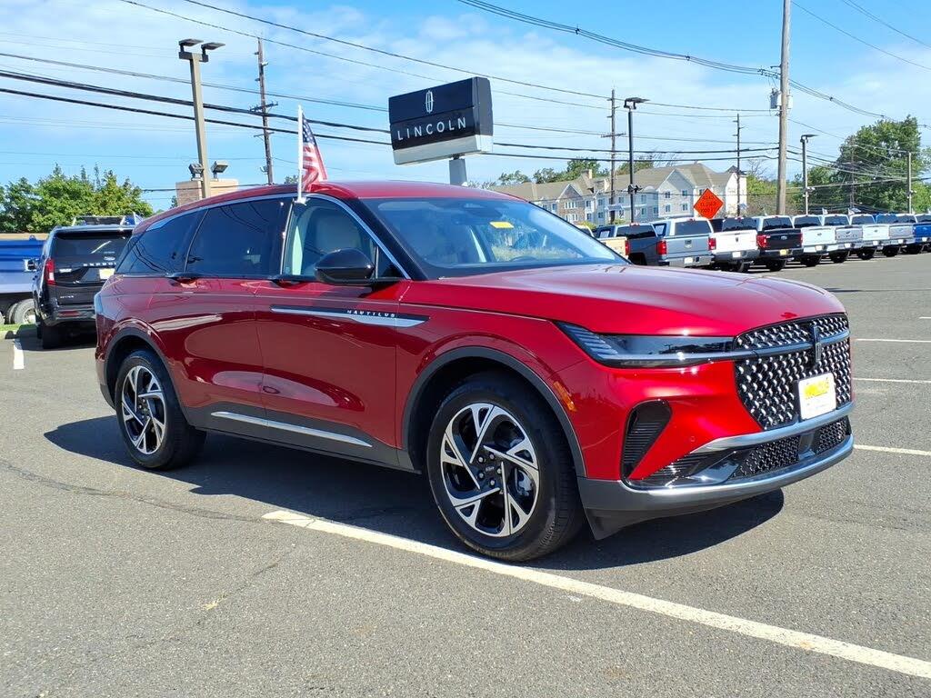 2026 Lincoln Nautilus - $54,895