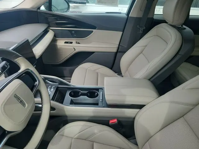 2025 Lincoln Nautilus - $46,990