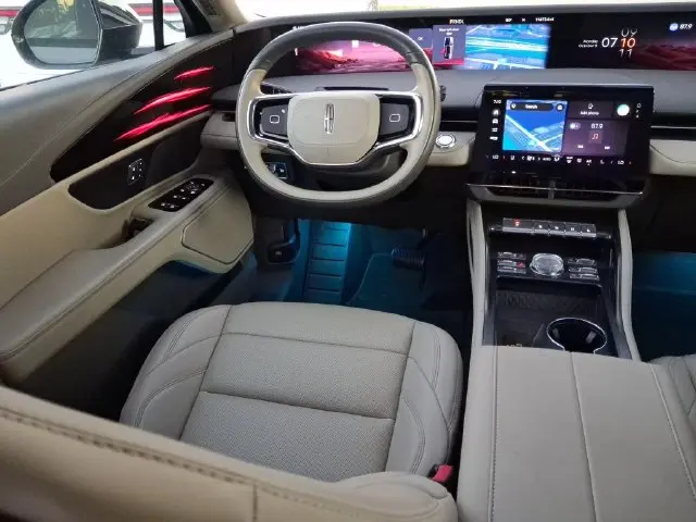 2025 Lincoln Nautilus - $43,990