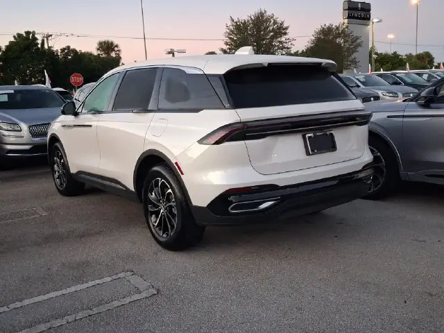 2025 Lincoln Nautilus - $44,990