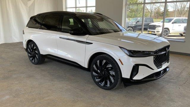 Preowned 2024 Lincoln Nautilus Hybrid Reserve for Sale