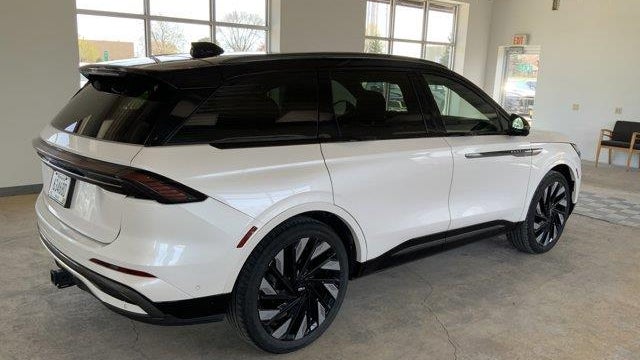 2024 Lincoln Nautilus Hybrid Reserve