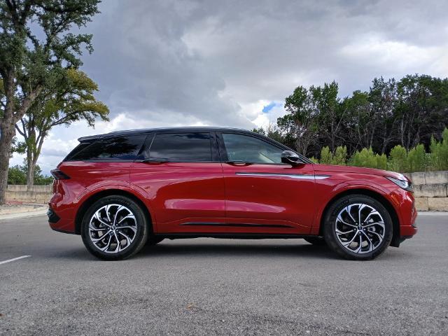 2025 Lincoln Nautilus - $56,957