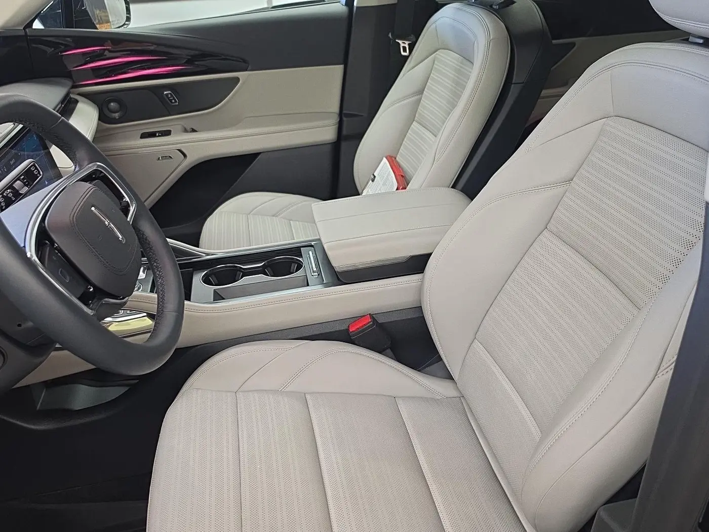 2026 Lincoln Nautilus - $64,998