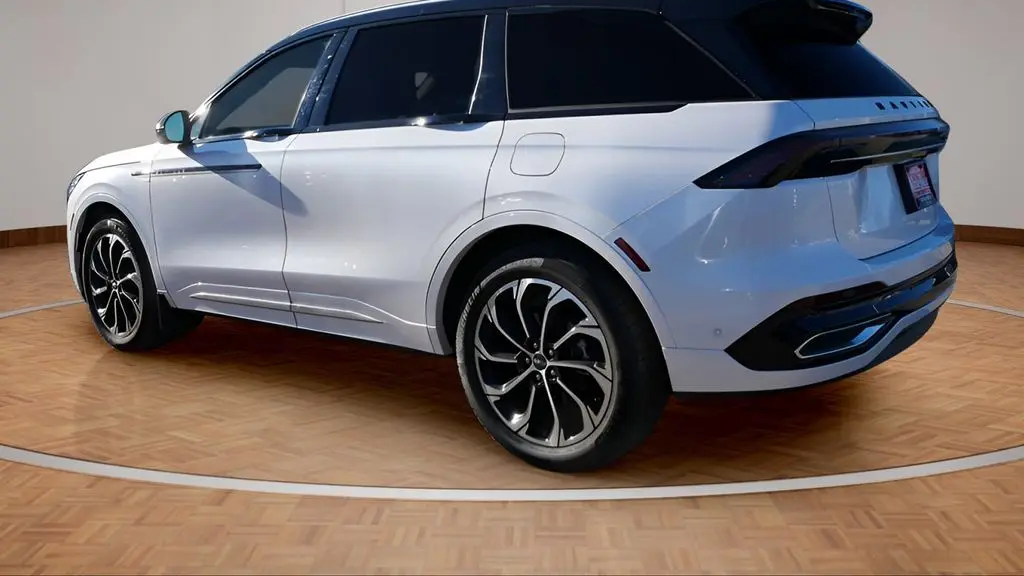 2024 Lincoln Nautilus Hybrid Reserve