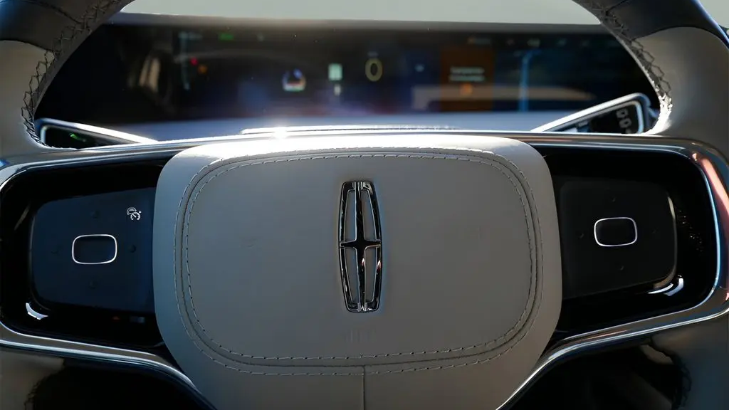 2024 Lincoln Nautilus Hybrid Reserve