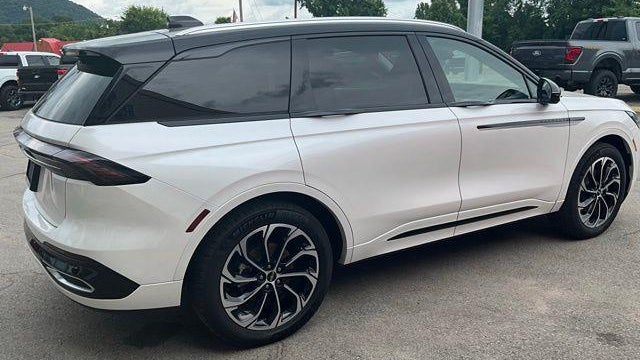 2025 Lincoln Nautilus Hybrid Reserve