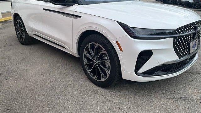 2025 Lincoln Nautilus Hybrid Reserve
