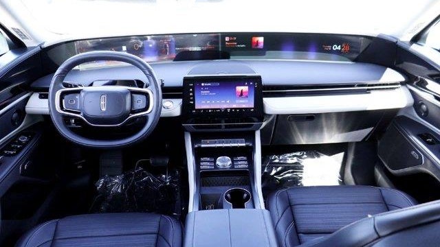 2025 Lincoln Nautilus Hybrid Reserve