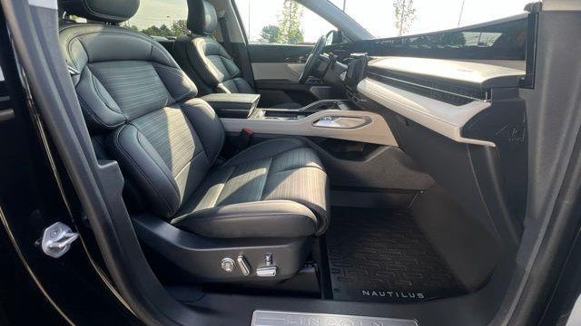 2025 Lincoln Nautilus Hybrid Reserve