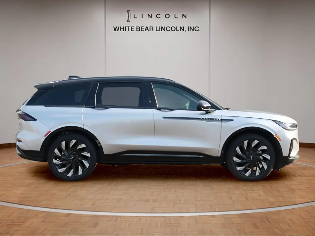 2025 Lincoln Nautilus - $58,345