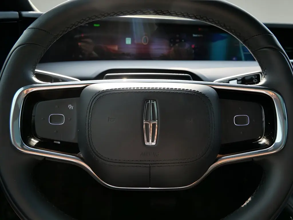 2025 Lincoln Nautilus - $58,345