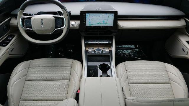 2025 Lincoln Nautilus Hybrid Reserve
