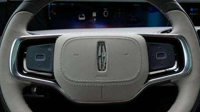 2025 Lincoln Nautilus Hybrid Reserve
