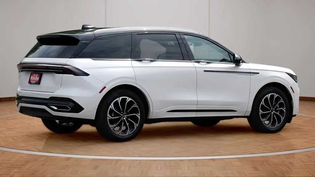 2025 Lincoln Nautilus Hybrid Reserve