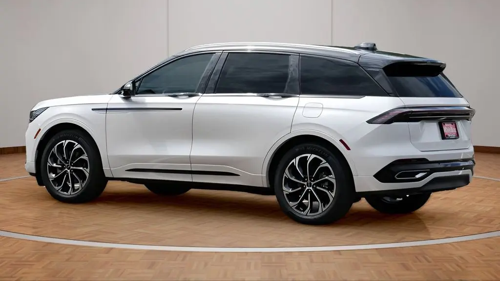 2025 Lincoln Nautilus Hybrid Reserve