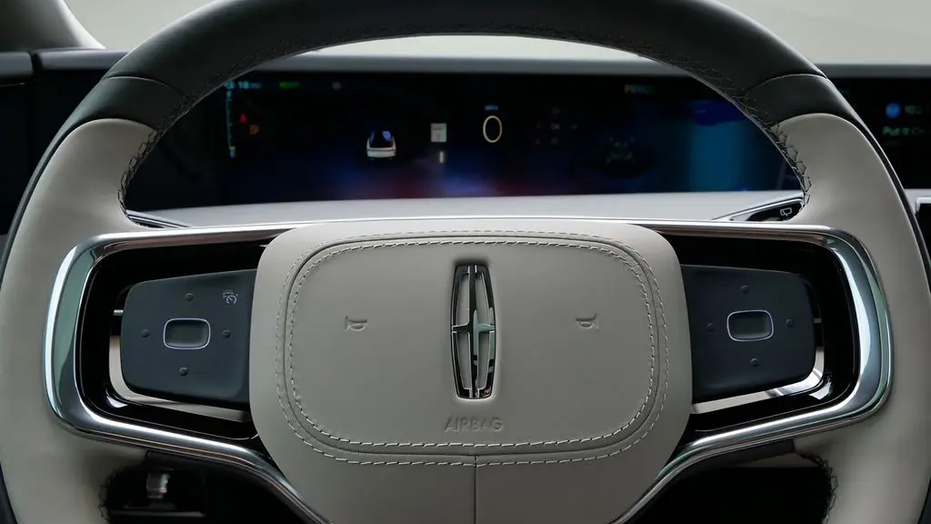 2025 Lincoln Nautilus Hybrid Reserve